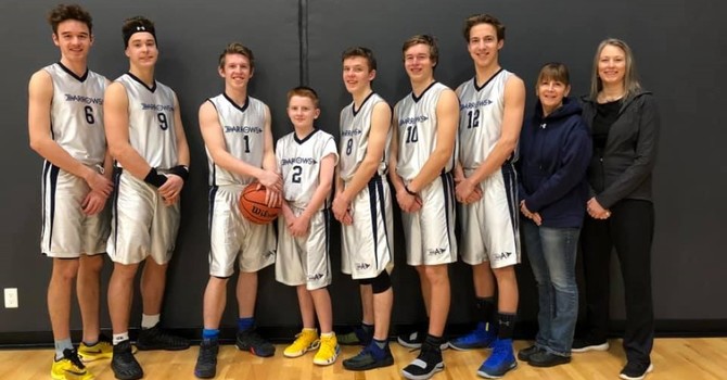 Sr. boys finish well at Islands tournament image