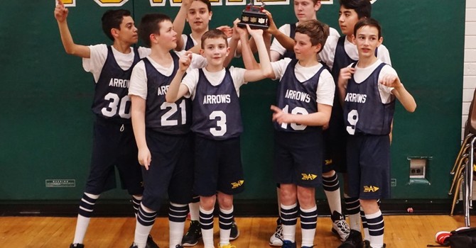 Gr. 7 boys basketball team wins Subway Cup image