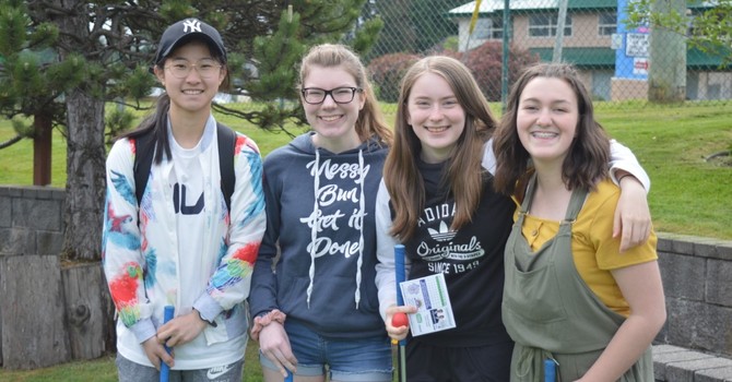 High school students enjoy a fine day out image